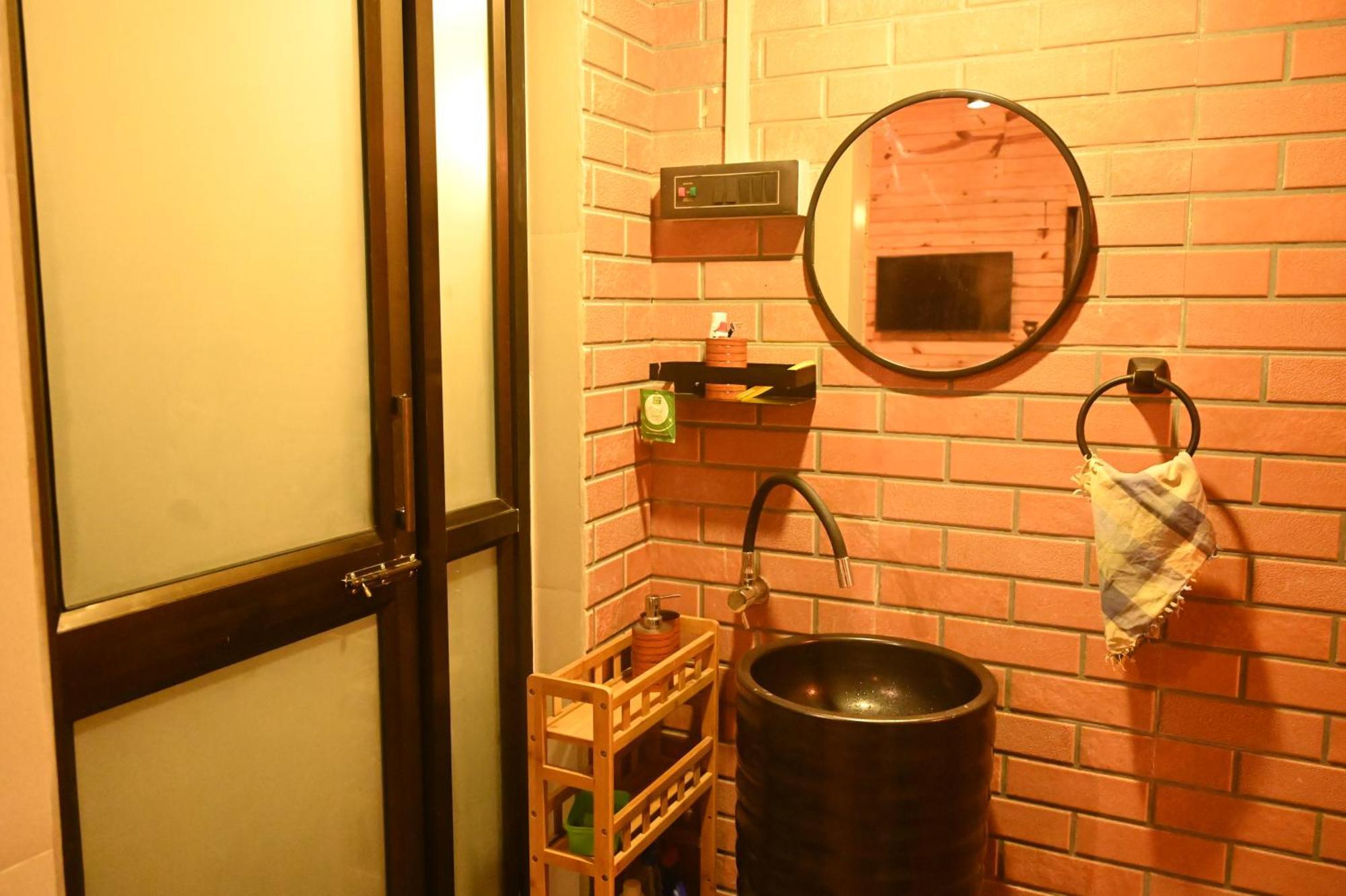 The Cabin By The Bayou Bed & Breakfast กูวาฮาติ ภายนอก รูปภาพ